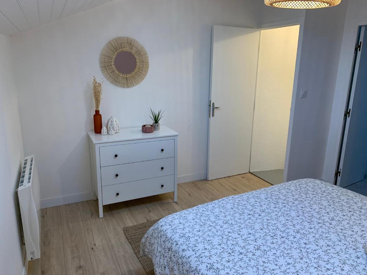 Logement Renove Et Moderne Au Sacre Coeur Cholet Exteriör bild